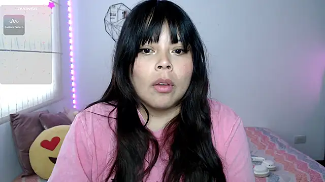 EllieMoonX webcam