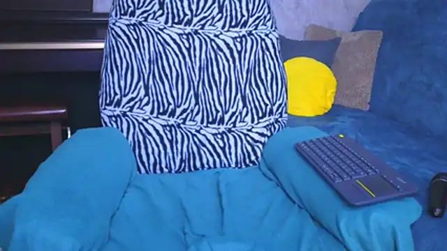 Kitty4_Reed webcam