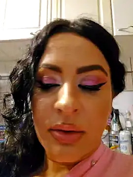 DivineGoddess88ForYouKing webcam