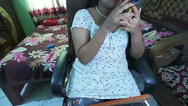 BengaliQueenStar webcam