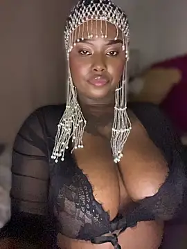 QUEEN_NOBUHLE_FEMDOM_777 webcam