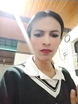 Aisha_hotts777 webcam