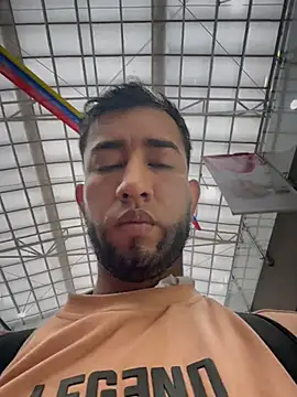 liam_bronw webcam