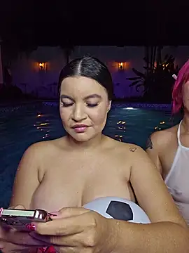 Pretty_Julieta webcam