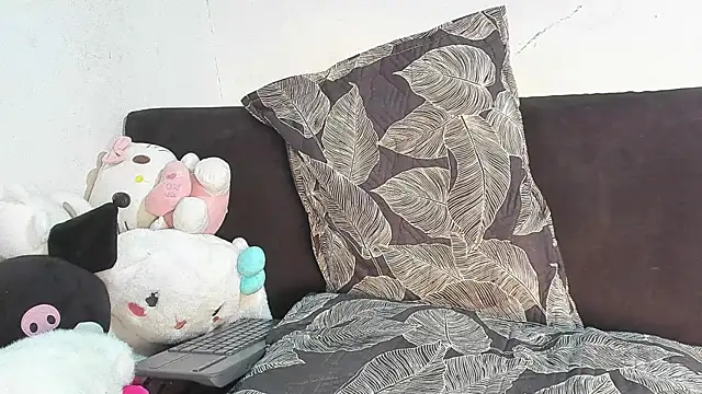 eirlysx (F teen) - cum pussy
