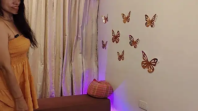bella_exhibition (Ask my age) - I seduce you with my beautiful legs
