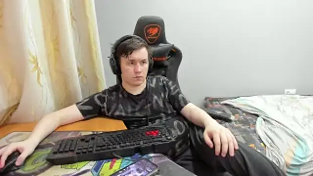 iliaskrislove webcam