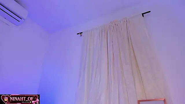ninaht webcam