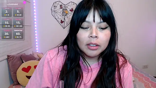 EllieMoonX webcam