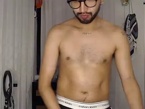 thomass1018 webcam