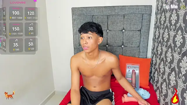 Little_Twink19x webcam