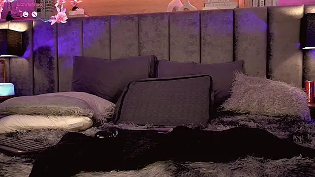 Angelina_Dior webcam