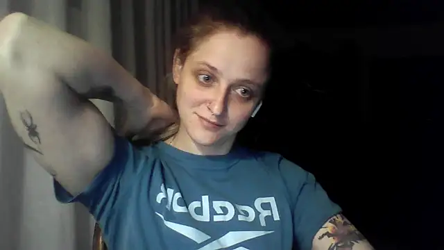 LeaWetGirl webcam