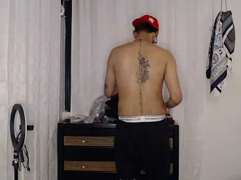 thomass1018 webcam