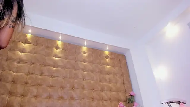 violet_giraldo webcam