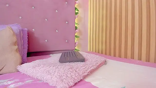 lovely__kiss__ webcam