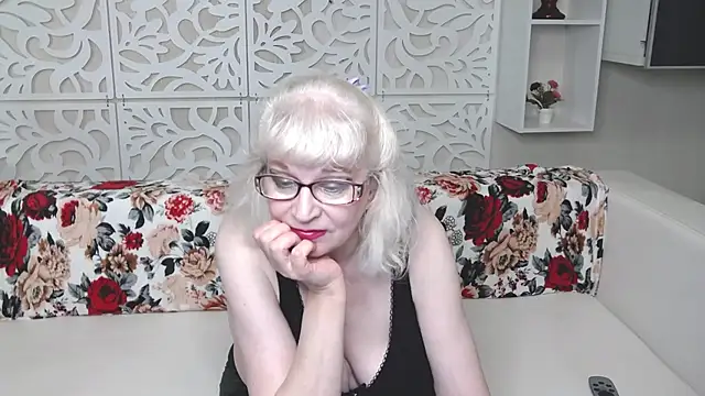 SquirtingMom webcam
