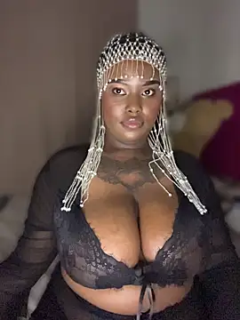 QUEEN_NOBUHLE_FEMDOM_777 webcam
