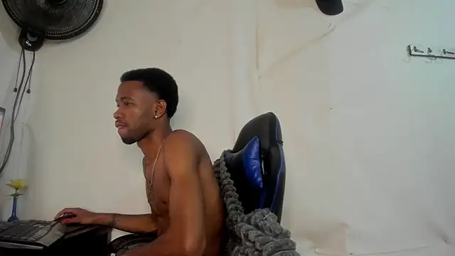 Kofi_exotic_2 webcam