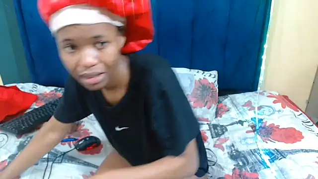 HotCreamyTea webcam