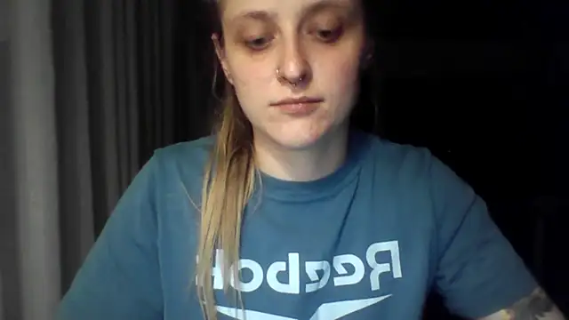 LeaWetGirl webcam