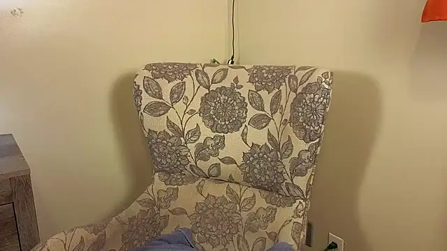 PhatAssBlond webcam