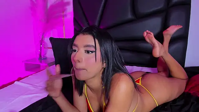 Dannae_Lux webcam