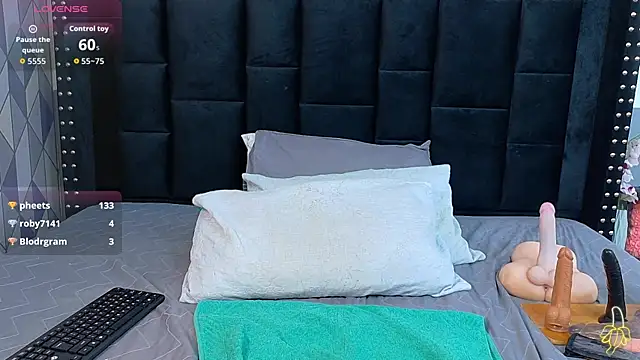 petitelittleebony webcam