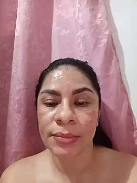 luna_pinky webcam