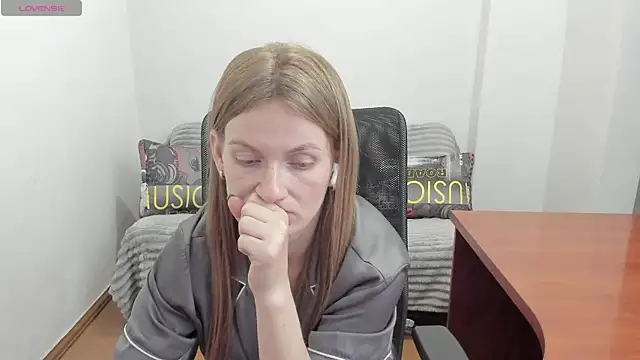 Alisha_Skyes webcam