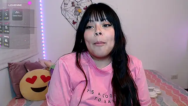 EllieMoonX webcam