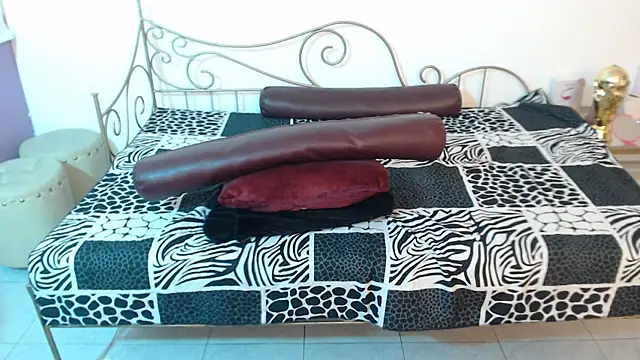 Roxanne_vale webcam