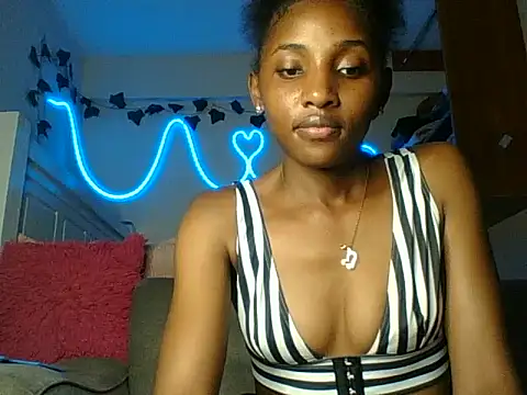 Velvet_peach webcam