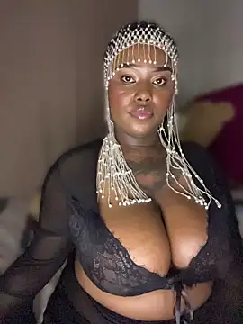 QUEEN_NOBUHLE_FEMDOM_777 webcam