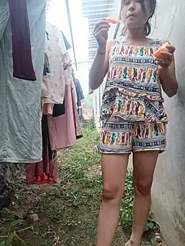 Linda-yiyi webcam