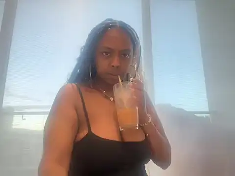 ChocolateCakeQueen webcam