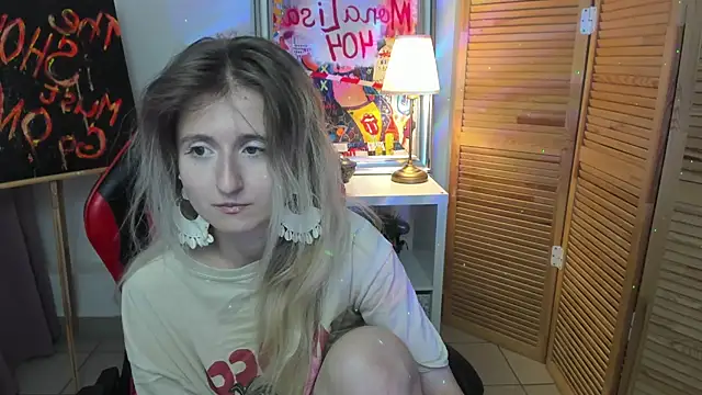 CamillaDreamer webcam