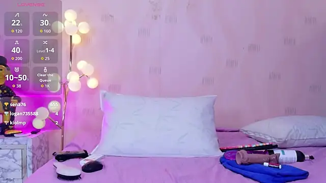 curvybuffgirllll webcam