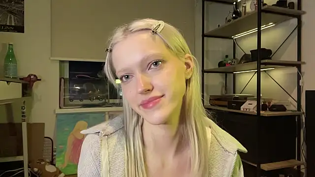 ShoshanaNogueras webcam