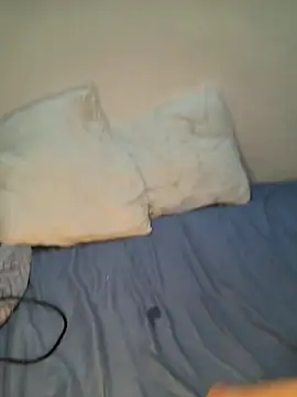 Scarlet_curly8a webcam