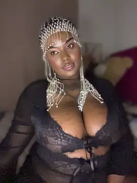 QUEEN_NOBUHLE_FEMDOM_777 webcam