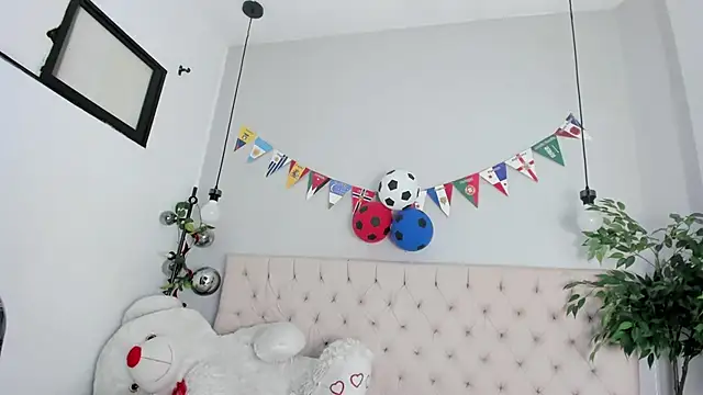 Victoria_Coleman webcam
