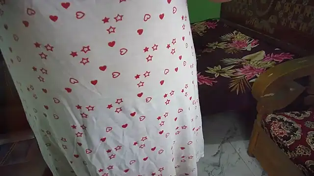 BengaliQueenStar webcam