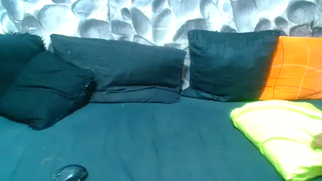 AfricanBigAssxx98 webcam