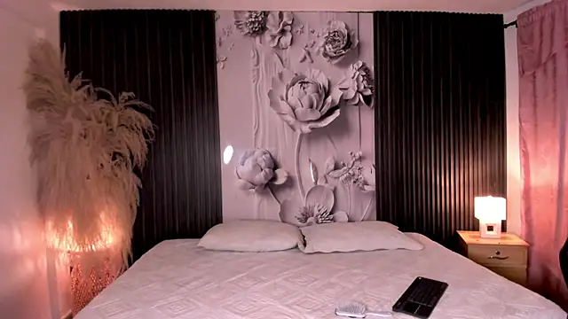 ShaniaDaniels webcam