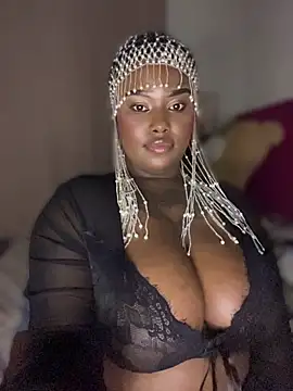 QUEEN_NOBUHLE_FEMDOM_777 webcam