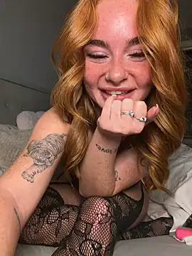 Ellieskyyee1 webcam
