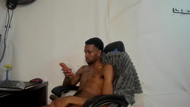 Kofi_exotic_2 webcam
