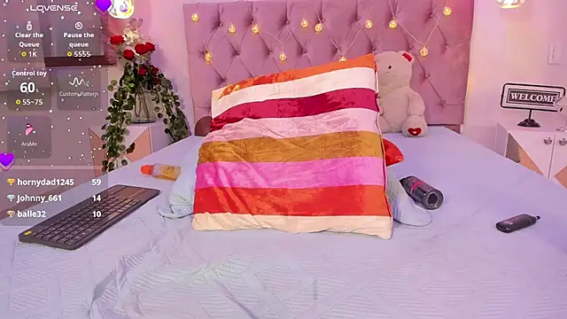 SofiaBloomm webcam