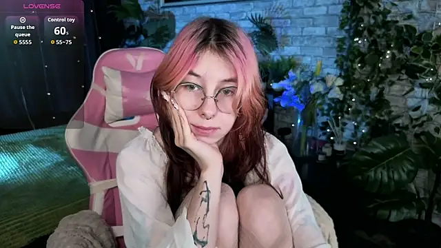 Alice_Nyx webcam